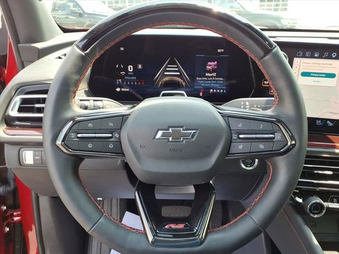 Used 2026 Chevrolet Traverse RS FWD image 10