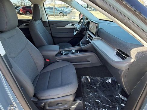 Used 2025 Ford Explorer Active image 49