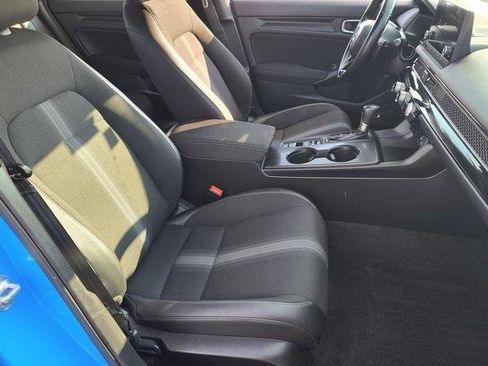 Used 2023 Honda Civic Sport image 18