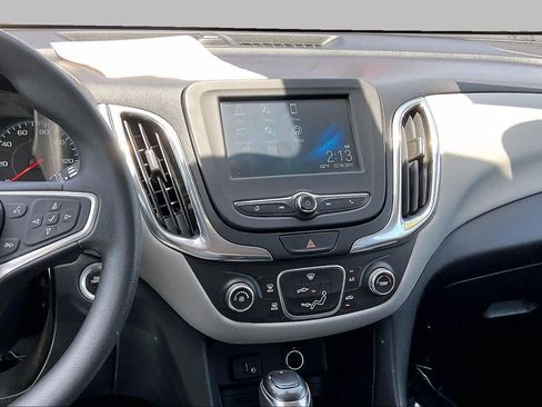Used 2018 Chevrolet Equinox LT FWD image 7