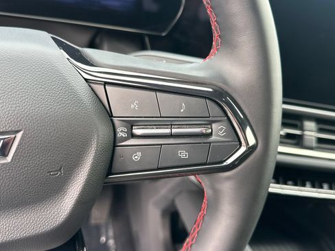 Used 2024 Chevrolet Equinox EV RS FWD image 18