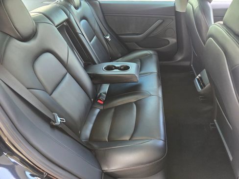Used 2022 Tesla Model 3 Long Range AWD/4WD image 30