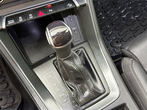 Used 2023 Audi Q3 2.0T Premium w/ Black Optic Sport Package image 15