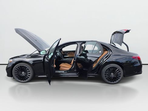 New 2026 Mercedes-Benz E 450 4MATIC Sedan image 9