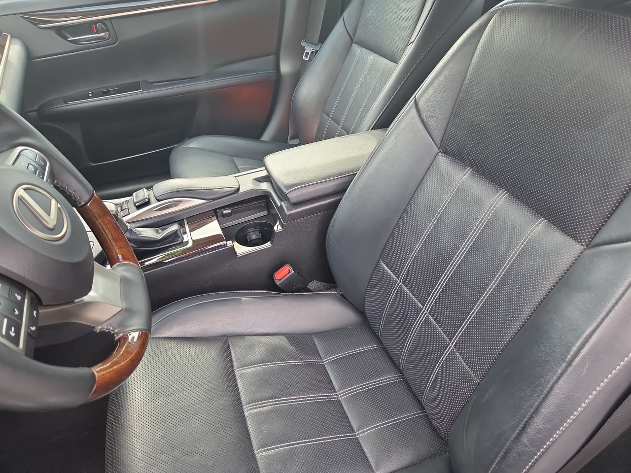 Used 2018 Lexus ES 350 w/ Luxury Package w/Wood Trim FWD image 16