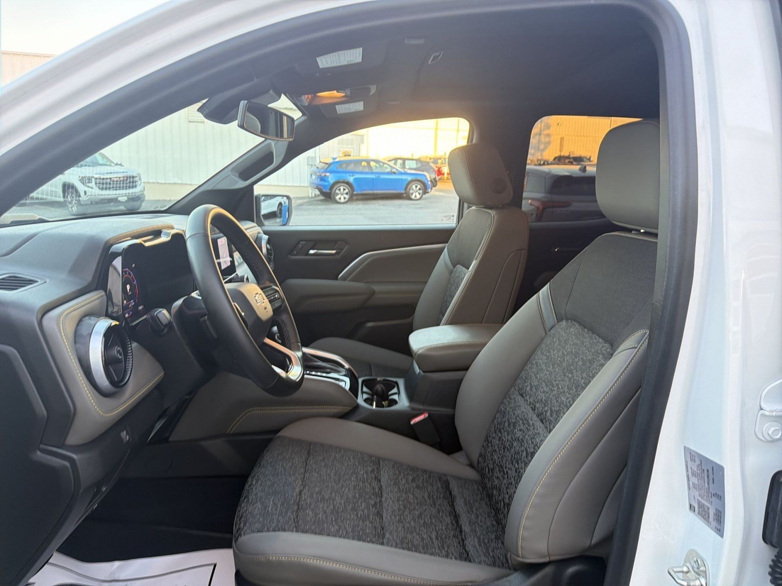 Used 2024 Chevrolet Colorado ZR2 AWD/4WD image 22