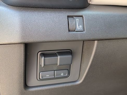 Used 2024 GMC Canyon AT4X AWD/4WD image 14
