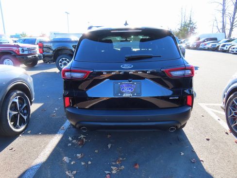 New 2026 Ford Escape ST-Line w/ Tech Pack #1 AWD/4WD image 4