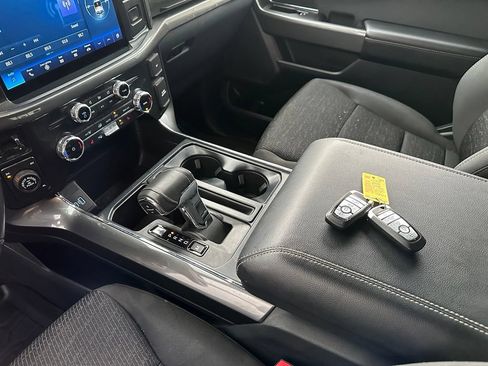 Used 2022 Ford F150 XLT w/ Equipment Group 302A High AWD/4WD image 18