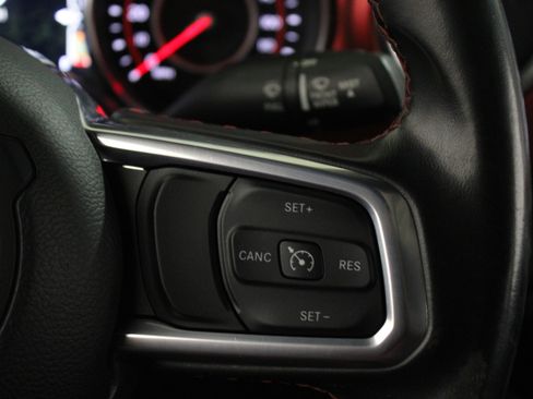 Used 2021 Jeep Gladiator Rubicon image 9