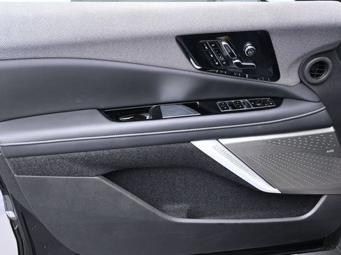 New 2027 Cadillac Optiq Premium Sport w/ LPO, Floor Liner Package AWD/4WD image 9