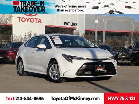 Used 2025 Toyota Corolla LE image 1