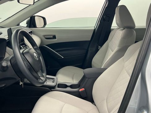 Certified 2026 Toyota Corolla Cross L FWD image 10