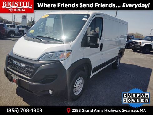 Used 2025 RAM ProMaster 2500 w/ Convenience Group FWD image 3