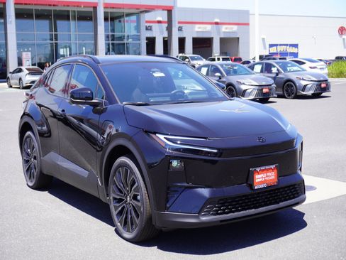 New 2026 Toyota C-HR AWD/4WD image 29