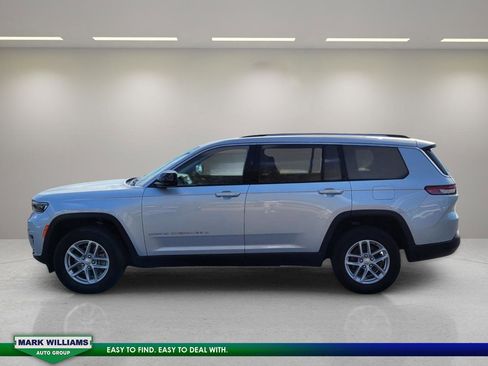 Used 2024 Jeep Grand Cherokee L Laredo image 5