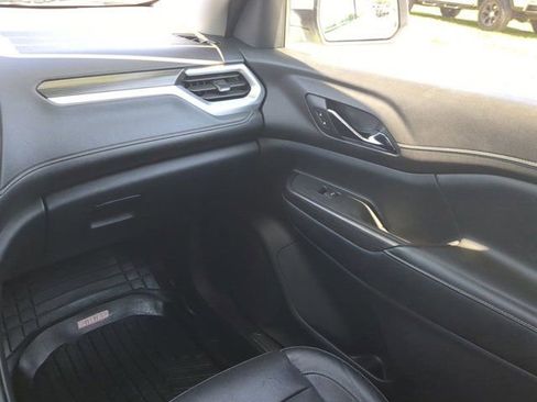 Used 2020 GMC Acadia SLT image 16