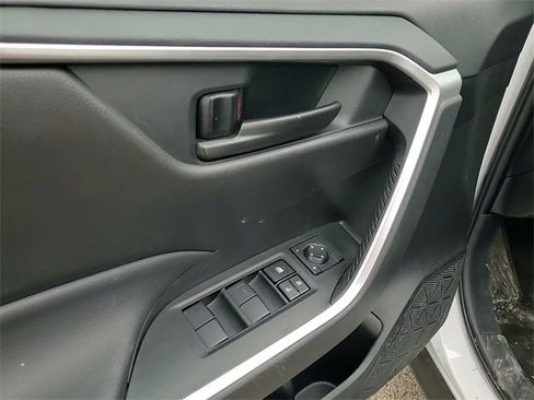 Certified 2025 Toyota RAV4 LE image 10