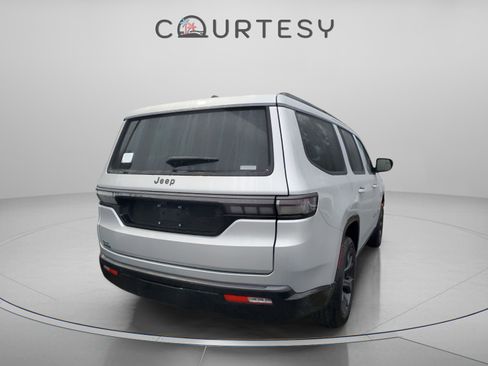 New 2026 Jeep Grand Wagoneer Limited image 4