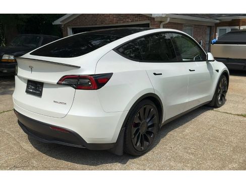 Used 2023 Tesla Model Y Performance AWD/4WD image 3