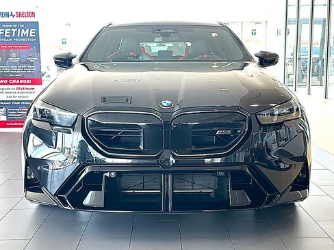 New 2027 BMW M5 Touring AWD/4WD image 9