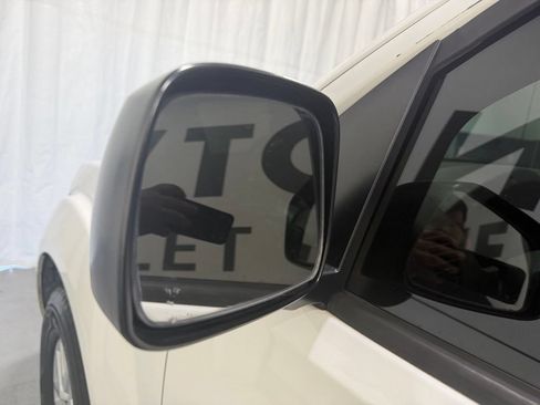 Used 2019 Nissan Frontier SV RWD image 10