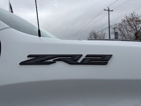 Used 2025 Chevrolet Silverado 1500 ZR2 w/ Technology Package image 10