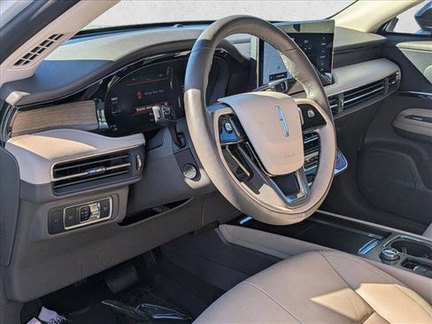 Used 2024 Lincoln Corsair Reserve w/ Equipment Group 201A image 10