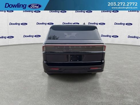 Used 2025 Lincoln Navigator L Reserve AWD/4WD image 8