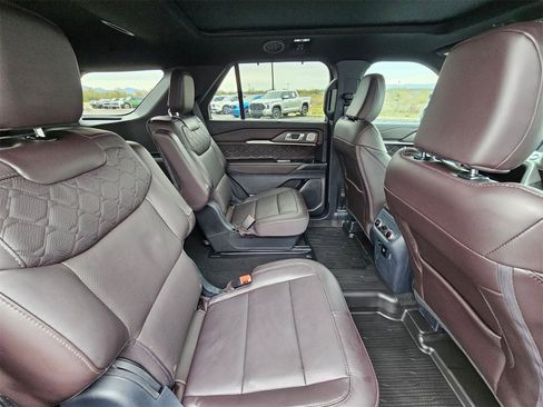 Used 2025 Ford Explorer Platinum w/ Ultimate Package image 27
