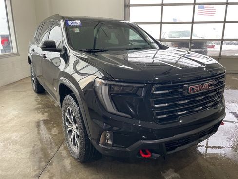 Used 2025 GMC Acadia AT4 w/ Luxury Package image 2