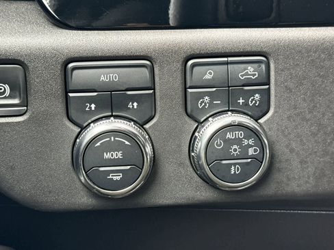 Used 2025 GMC Sierra 1500 SLT image 33