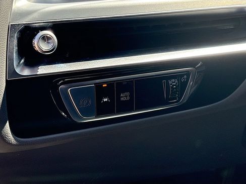 Used 2025 Cadillac Lyriq Luxury w/ LPO, Floor Liner Package AWD/4WD image 10