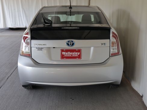 Used 2015 Toyota Prius Three w/ Solar Roof Package FWD image 26
