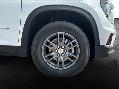 Used 2026 GMC Acadia Elevation w/ LPO, Floor Liner Package AWD/4WD image 9