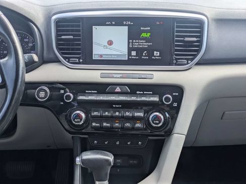 Used 2022 Kia Sportage EX w/ EX Technology Package FWD image 19