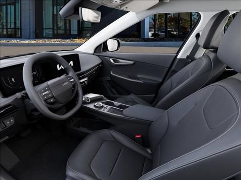 New 2026 Kia EV6 Wind RWD image 17