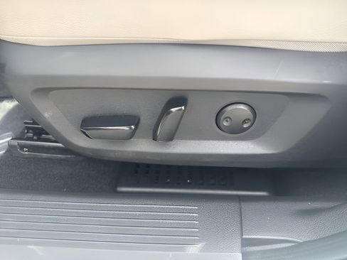 Used 2025 Nissan Rogue SL w/ Tech Package AWD/4WD image 10