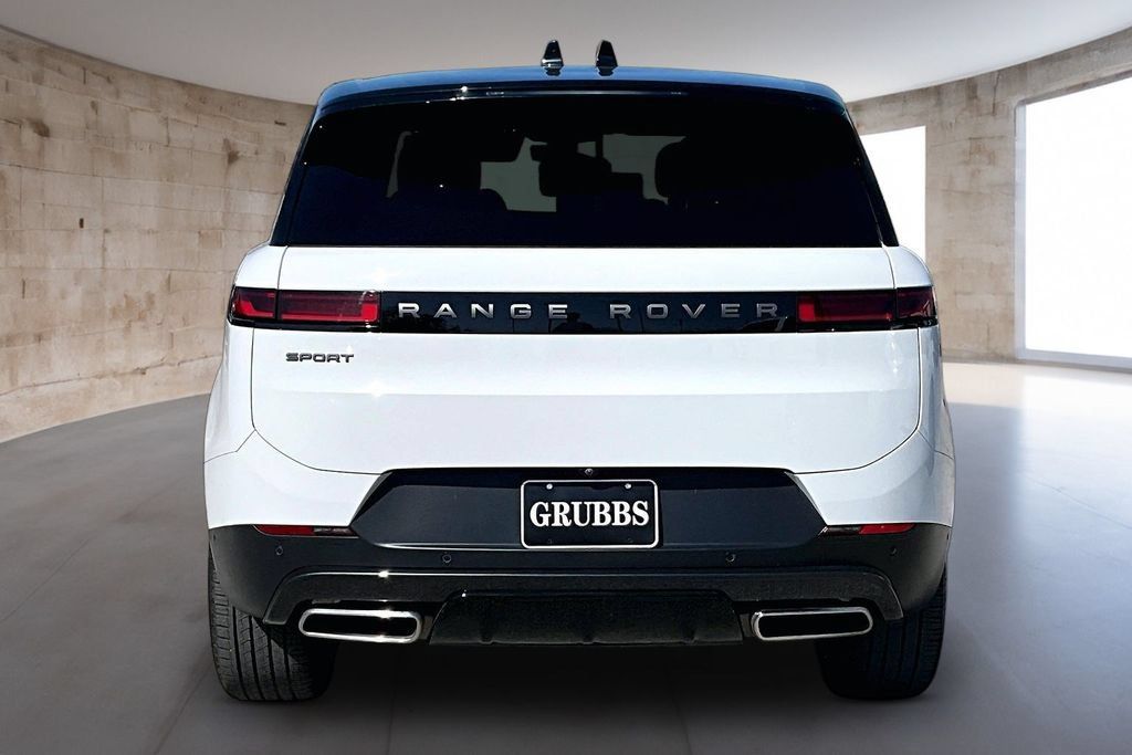 Used 2025 Land Rover Range Rover Sport SE AWD/4WD image 5