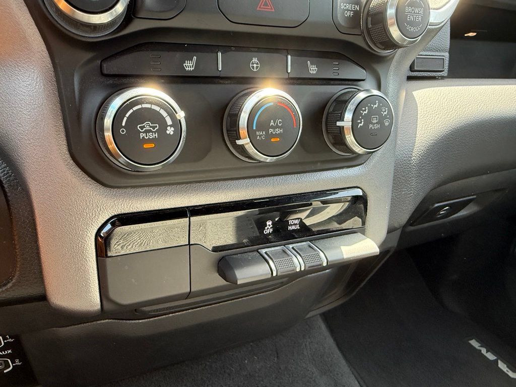 Used 2023 RAM 1500 Big Horn AWD/4WD image 48