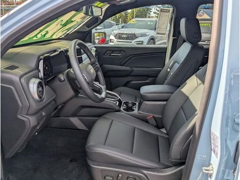New 2025 Chevrolet Colorado LT w/ LT Convenience Package image 15
