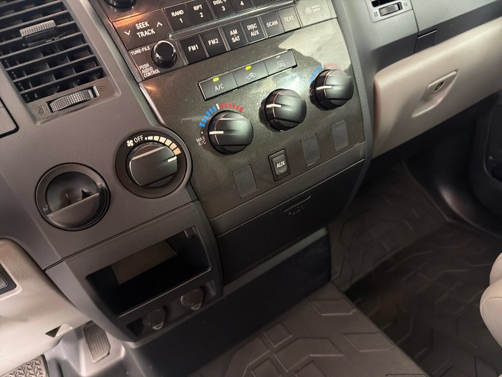 Used 2013 Toyota Tundra 2WD Double Cab image 12