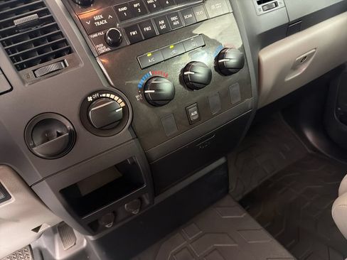 Used 2013 Toyota Tundra 2WD Double Cab image 12