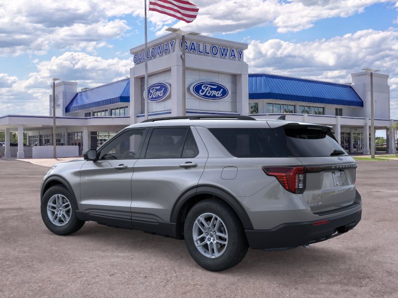 New 2026 Ford Explorer Active RWD image 4