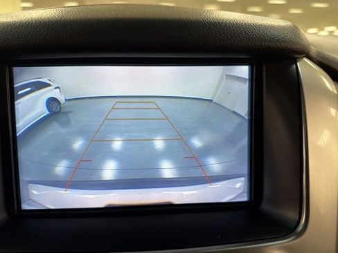 Used 2020 Chevrolet Suburban LT image 38