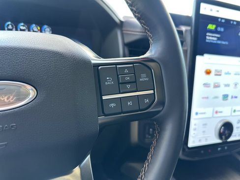 Used 2024 Ford Expedition Platinum AWD/4WD image 30