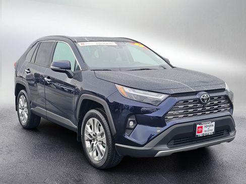 Used 2025 Toyota RAV4 Limited w/ Advanced Technology Package image 7