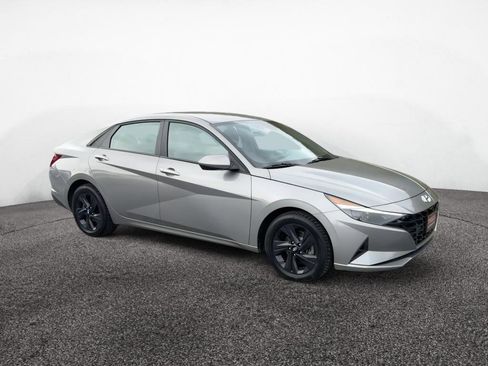 Certified 2023 Hyundai Elantra SEL FWD image 2