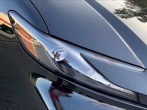 Used 2025 Toyota Camry LE FWD image 27