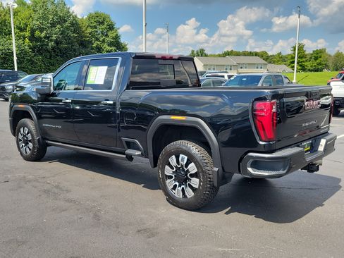 Used 2024 GMC Sierra 2500 Denali w/ Denali Reserve Package AWD/4WD image 3